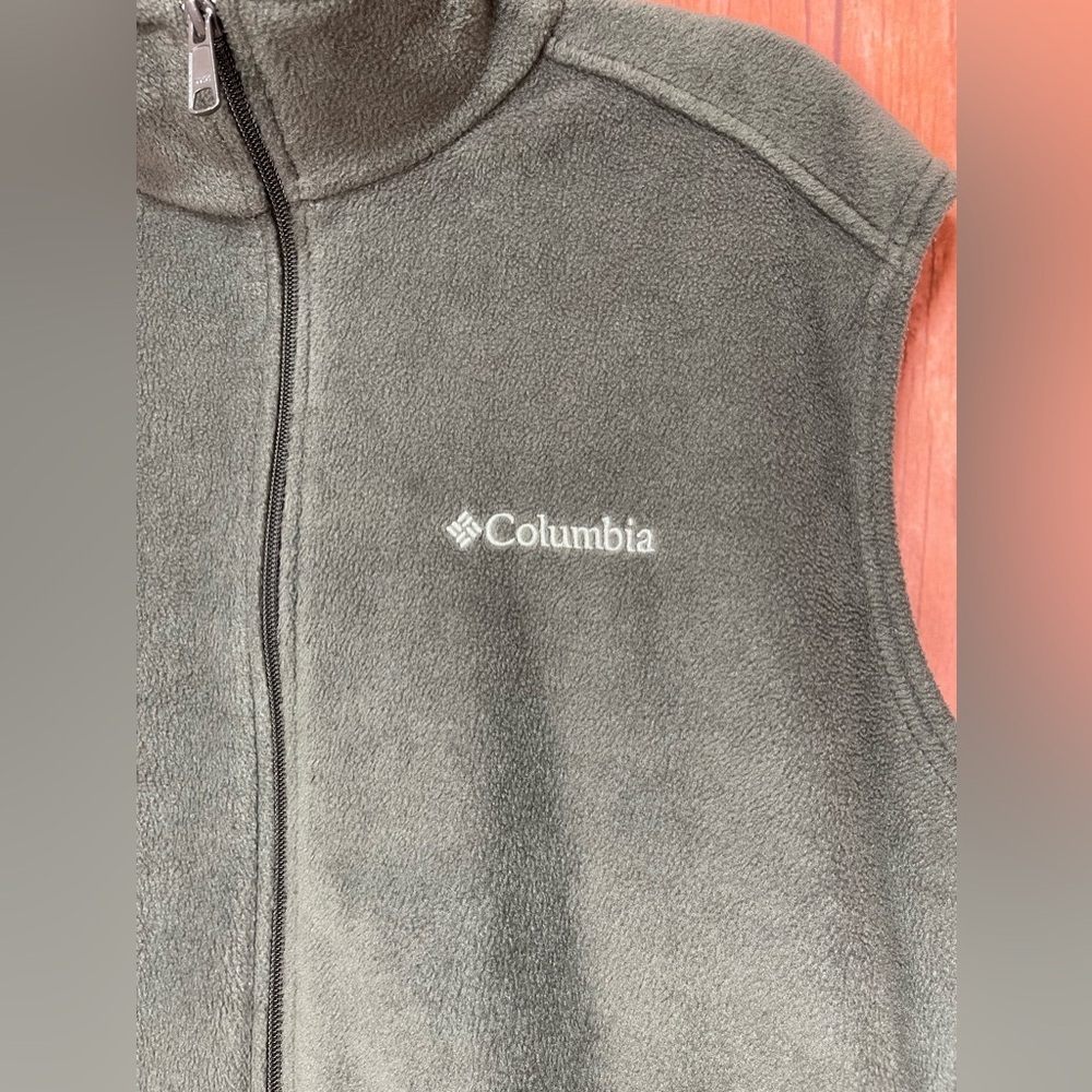 Columbia gray sleeveless warm fleece zipper closure side pockets vest size L - Picture 3 of 12